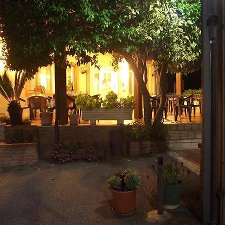 Hotel Ristorante Mosaici Пьяцца-Армерина Экстерьер фото