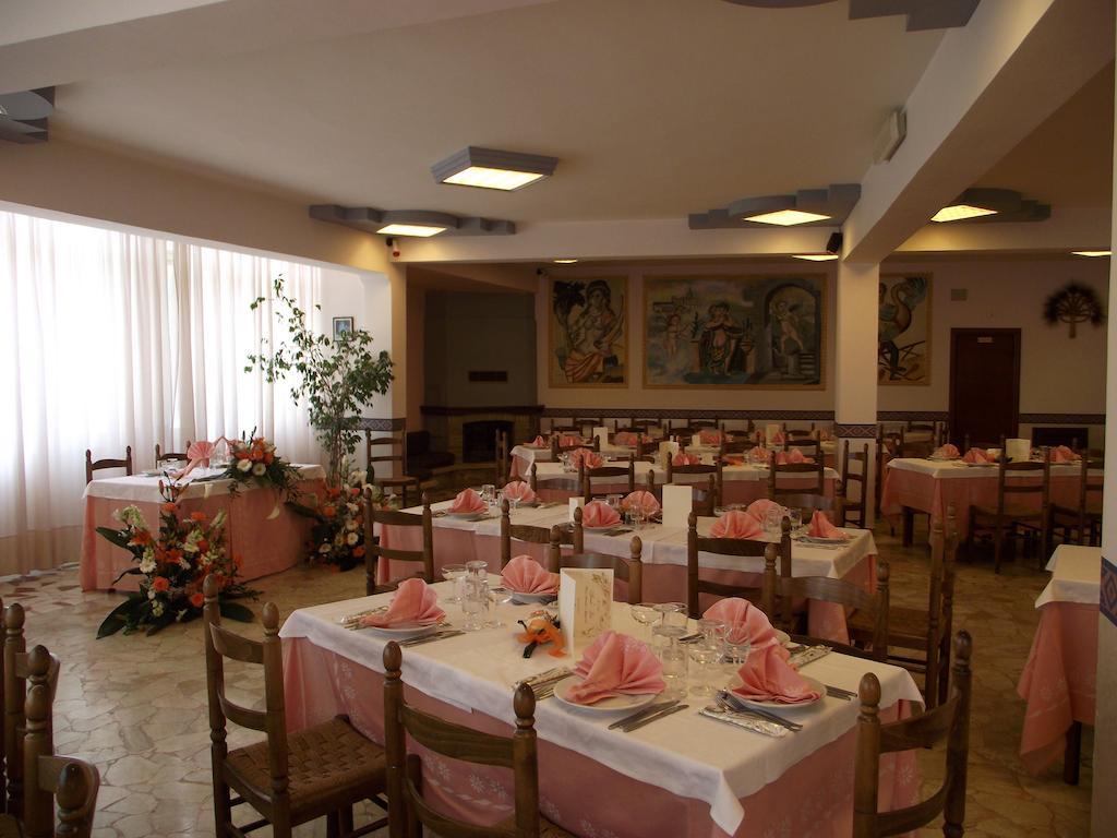 Hotel Ristorante Mosaici Пьяцца-Армерина Экстерьер фото